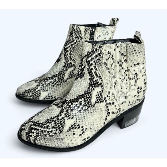 Blondo Ankle Booties Size 6 Snakeskin Embossed Leather Waterproof Block Heel NEW - Picture 1 of 9